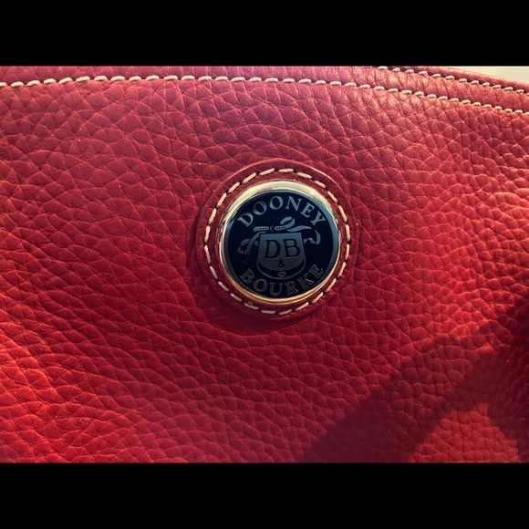 Dooney & Bourke with matching wallet - Picture 3 of 4